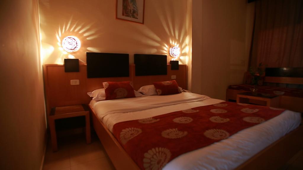 Hotel Les Palmiers Монастир Экстерьер фото