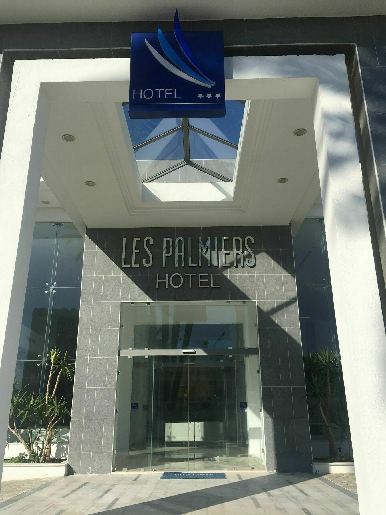 Hotel Les Palmiers Монастир Экстерьер фото